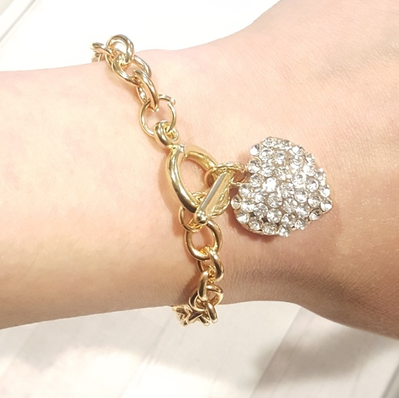Jewelry - Gold Heart Charm Bracelet